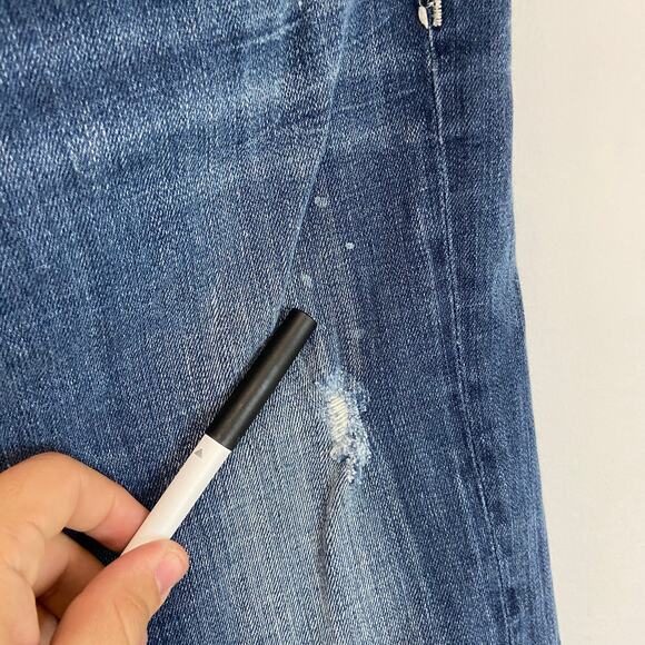 Miss Me Boyfriend Jean Short Distressed - Picture 4 of 6